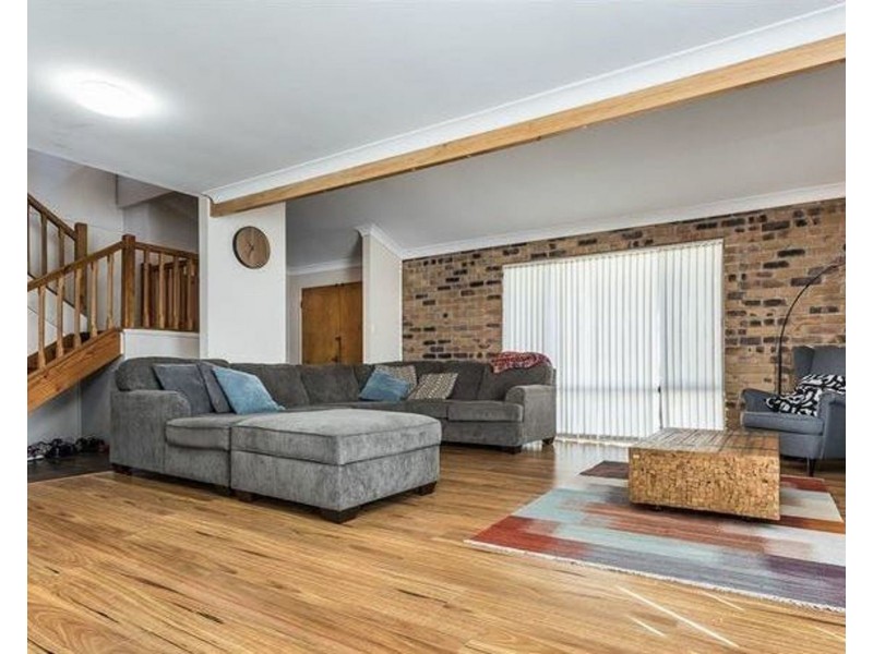 9 St Denis Court, Petrie QLD 4502