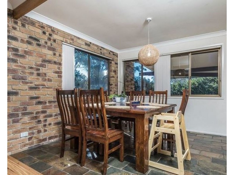 9 St Denis Court, Petrie QLD 4502