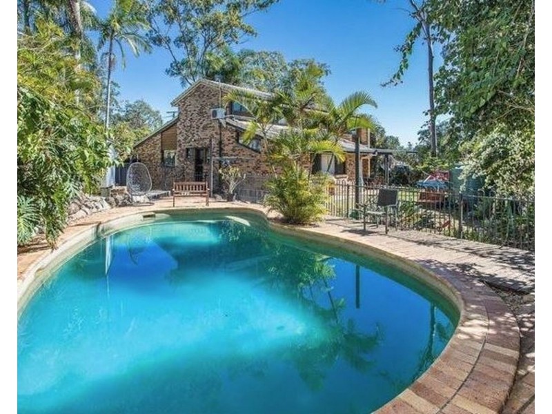 9 St Denis Court, Petrie QLD 4502