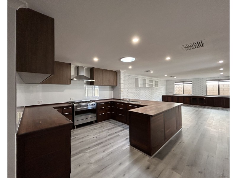33 Chaparral Crescent, Willetton WA 6155