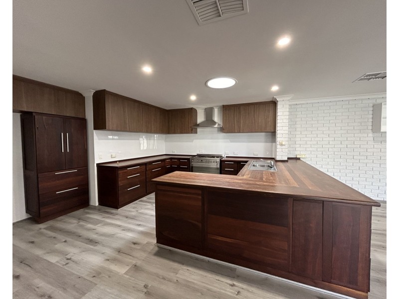 33 Chaparral Crescent, Willetton WA 6155