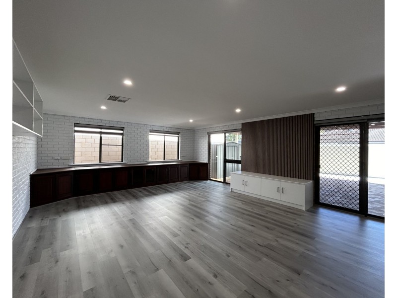 33 Chaparral Crescent, Willetton WA 6155