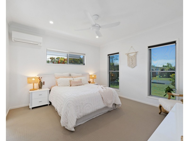 10 Sylvie Street, Pelican Waters QLD 4551