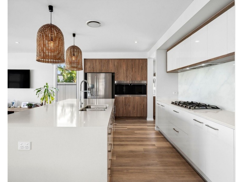 25 Warrego Drive, Pelican Waters QLD 4551