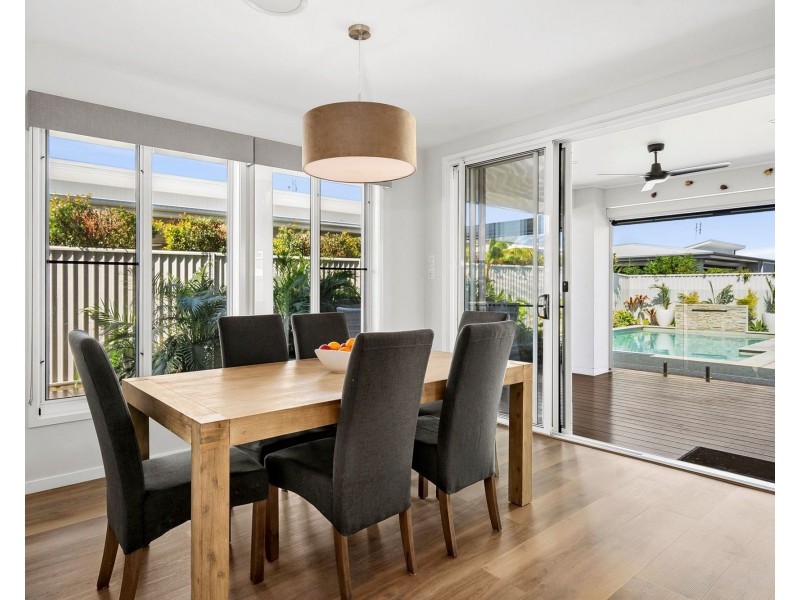 25 Warrego Drive, Pelican Waters QLD 4551