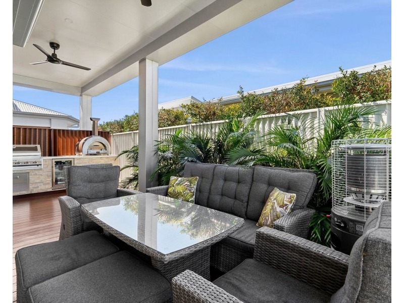 25 Warrego Drive, Pelican Waters QLD 4551