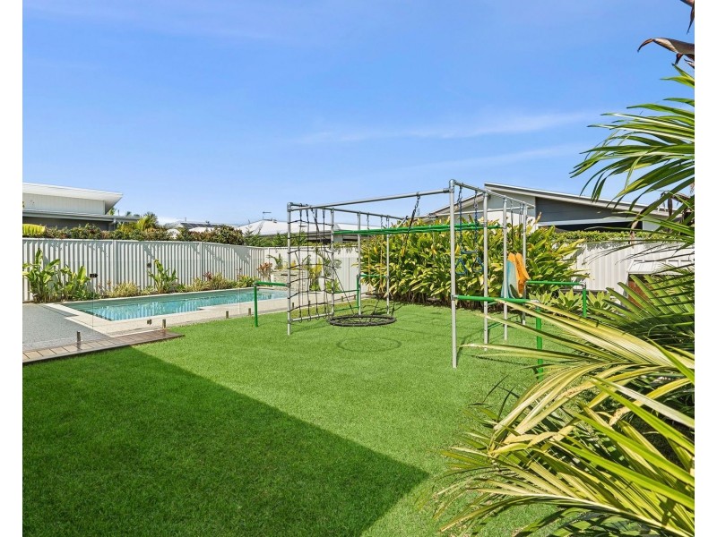 25 Warrego Drive, Pelican Waters QLD 4551