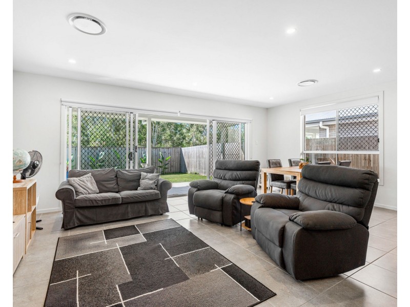 19 Ruchi Place, Wynnum West QLD 4178
