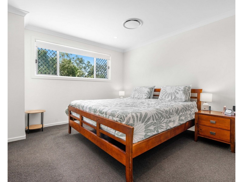 19 Ruchi Place, Wynnum West QLD 4178