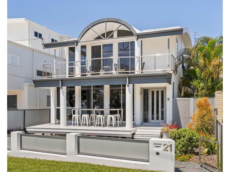 21 Kennedy Esplanade, Scarborough QLD 4020