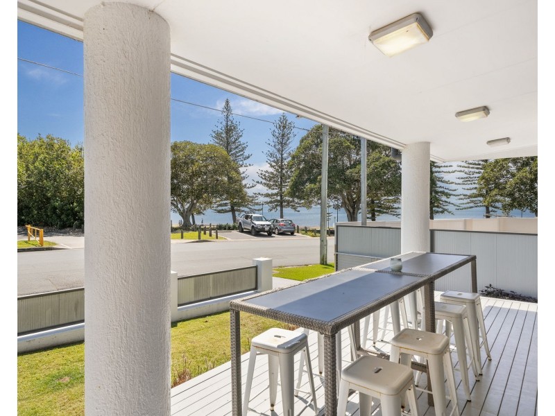 21 Kennedy Esplanade, Scarborough QLD 4020