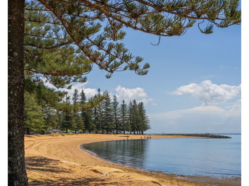 21 Kennedy Esplanade, Scarborough QLD 4020