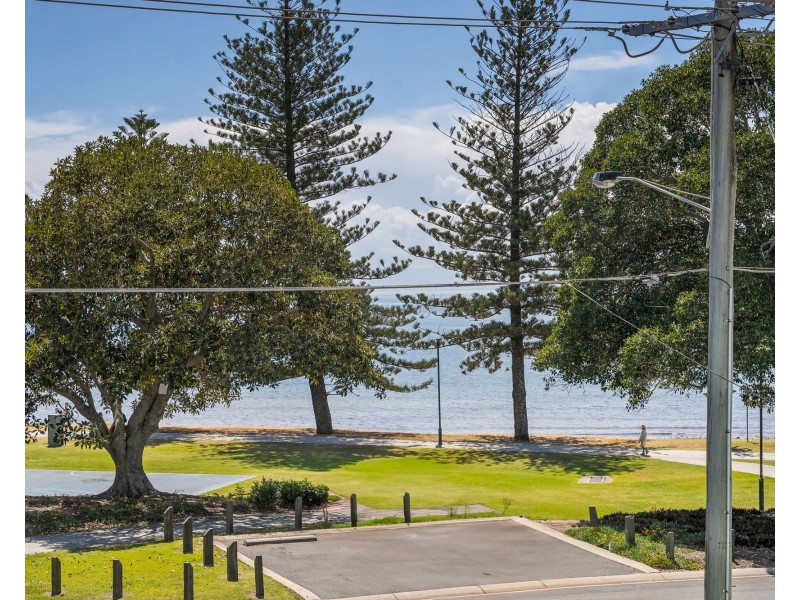 21 Kennedy Esplanade, Scarborough QLD 4020