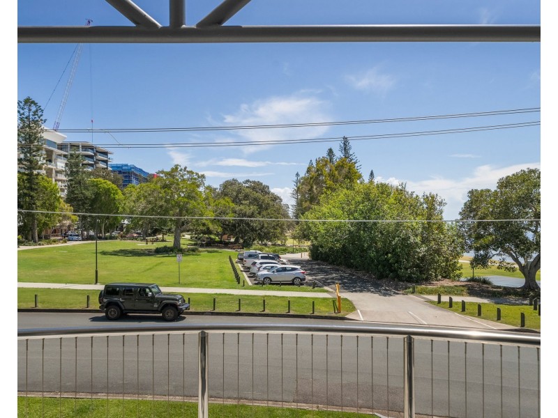 21 Kennedy Esplanade, Scarborough QLD 4020