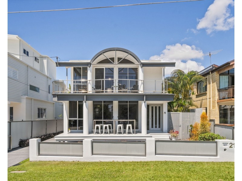 21 Kennedy Esplanade, Scarborough QLD 4020