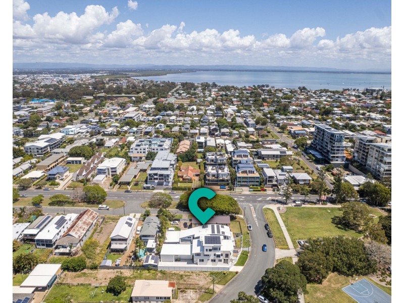 21 Kennedy Esplanade, Scarborough QLD 4020