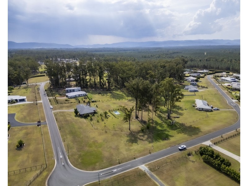 11-25 Gainsborough Drive, D’aguilar QLD 4514