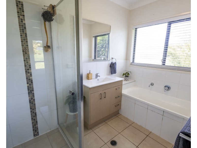 11-25 Gainsborough Drive, D’aguilar QLD 4514