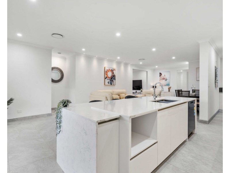 6 Jumilla Way, Caversham WA 6055