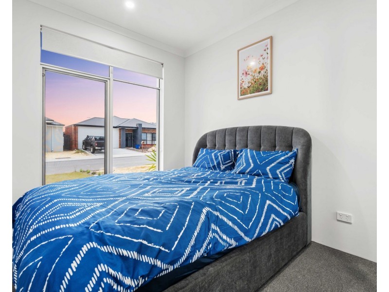 6 Jumilla Way, Caversham WA 6055