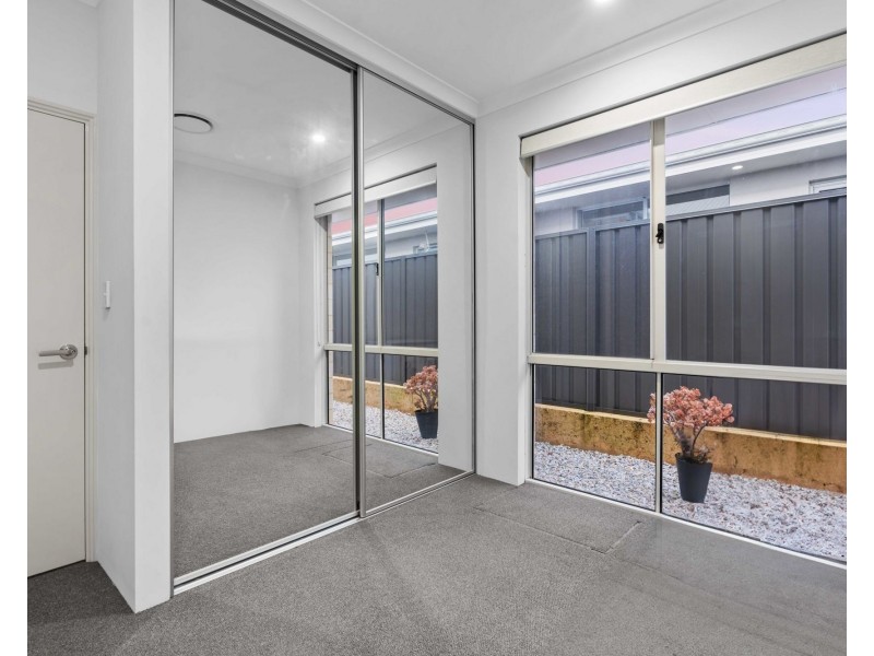 6 Jumilla Way, Caversham WA 6055