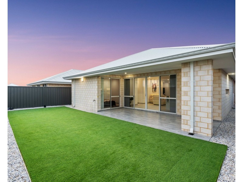 6 Jumilla Way, Caversham WA 6055