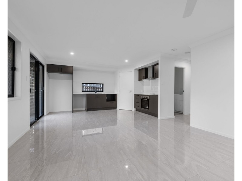 2/169 Hudson Road, Wooloowin QLD 4030