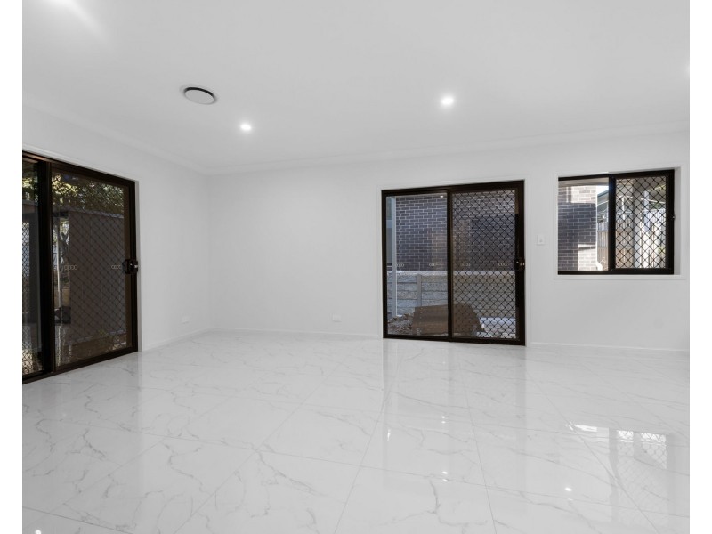 2/169 Hudson Road, Wooloowin QLD 4030