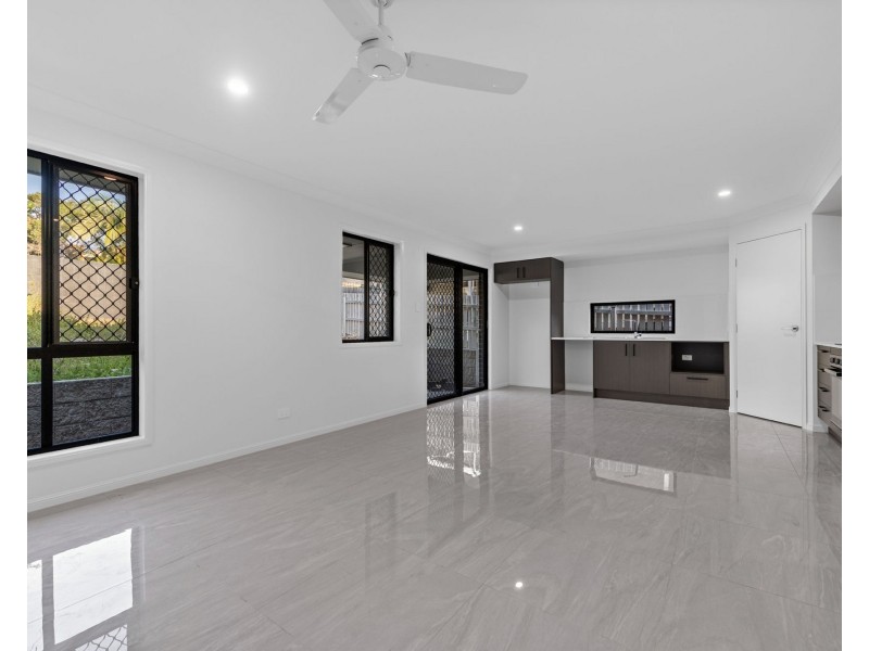 2/169 Hudson Road, Wooloowin QLD 4030