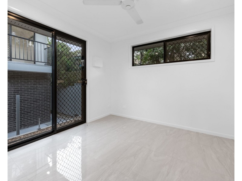 2/169 Hudson Road, Wooloowin QLD 4030