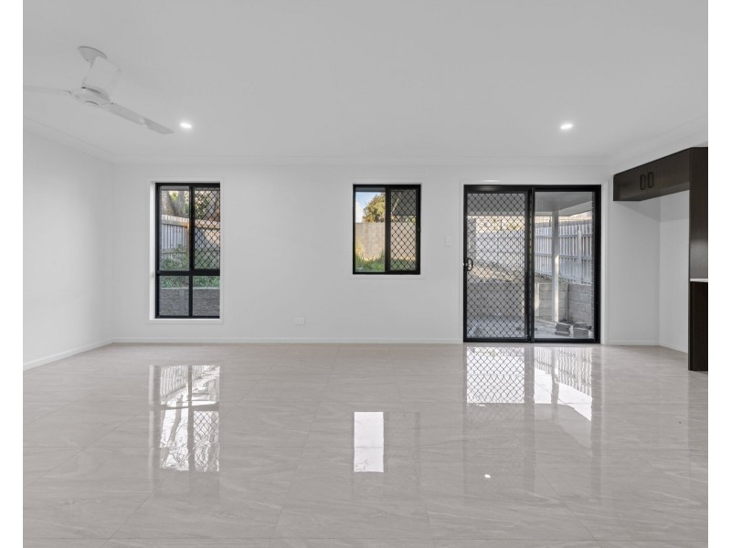 2/169 Hudson Road, Wooloowin QLD 4030