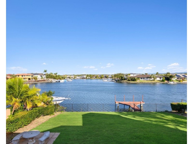 30 The Peninsula, Helensvale QLD 4212