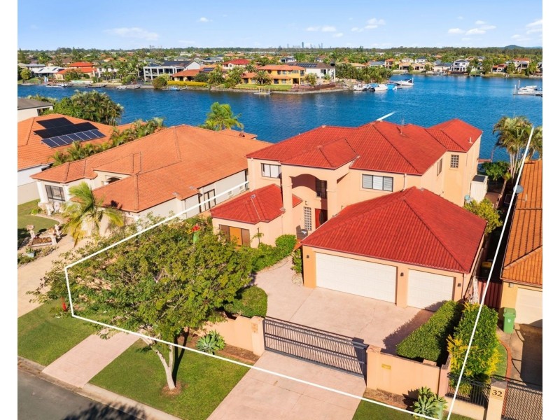 30 The Peninsula, Helensvale QLD 4212