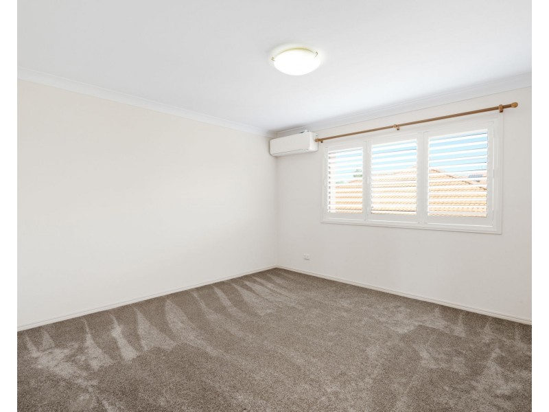 30 The Peninsula, Helensvale QLD 4212