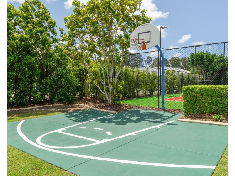 30 The Peninsula, Helensvale QLD 4212