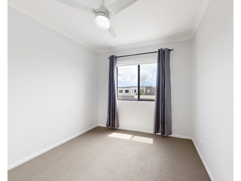 34 Blatchford St, Strathpine QLD 4500