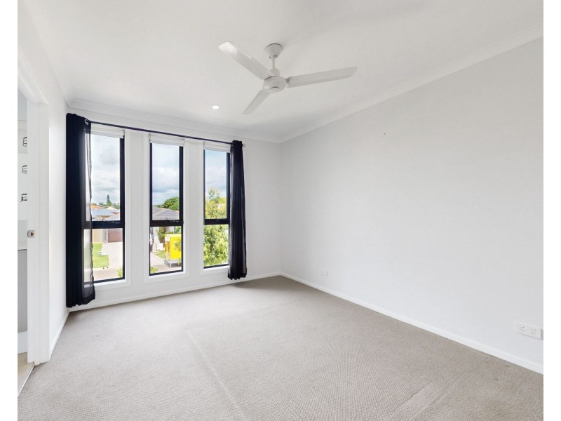 34 Blatchford St, Strathpine QLD 4500