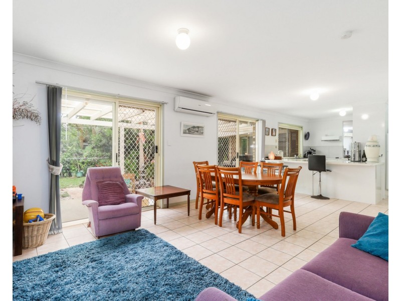 6 Hallett Crescent, Elimbah QLD 4516