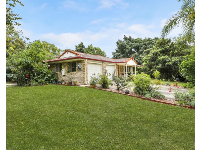 6 Hallett Crescent, Elimbah QLD 4516