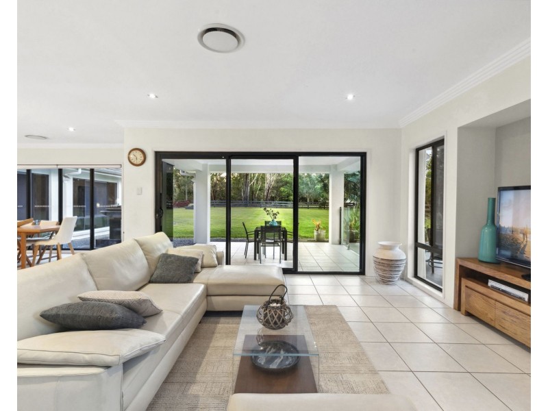 28 Devonstone Drive, Cooroibah QLD 4565