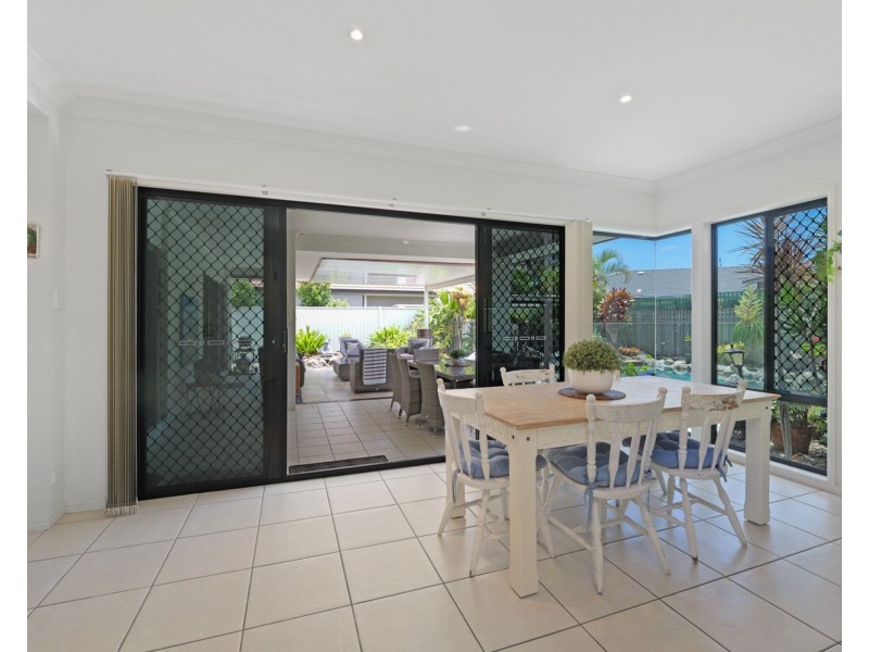 13 Campbellville Circuit, Pelican Waters QLD 4551