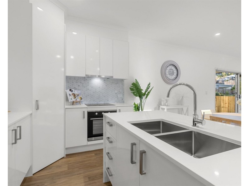 2/24 Bosky Place, Nambour QLD 4560