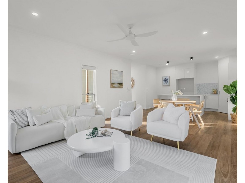 2/24 Bosky Place, Nambour QLD 4560