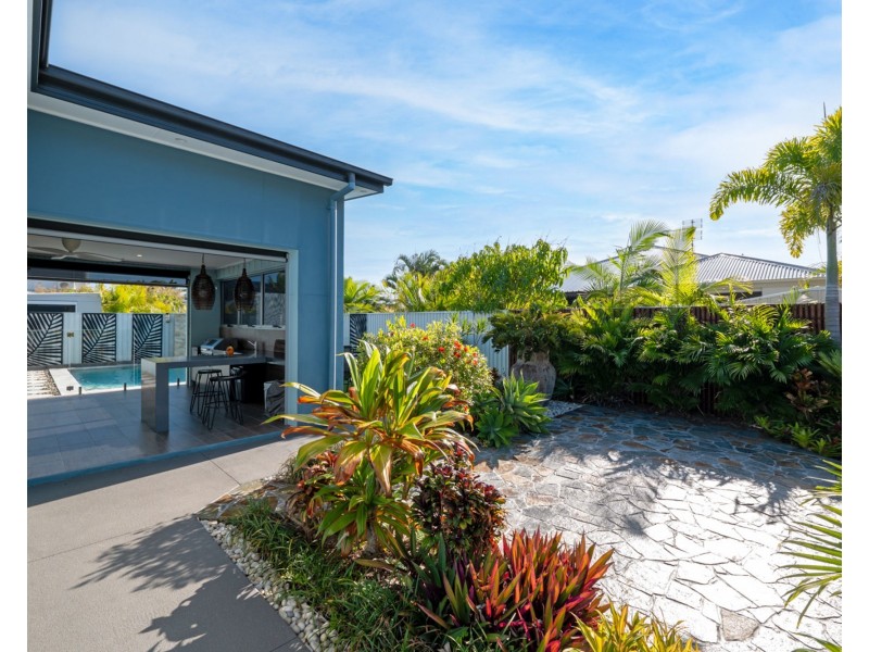 4 Bond Street, Pelican Waters QLD 4551