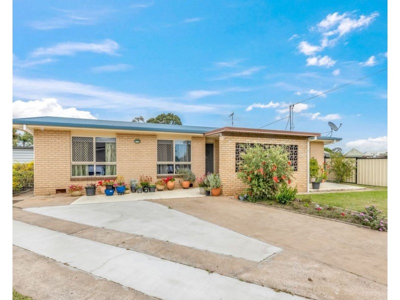 11 Phillips Street, Bundaberg North QLD 4670