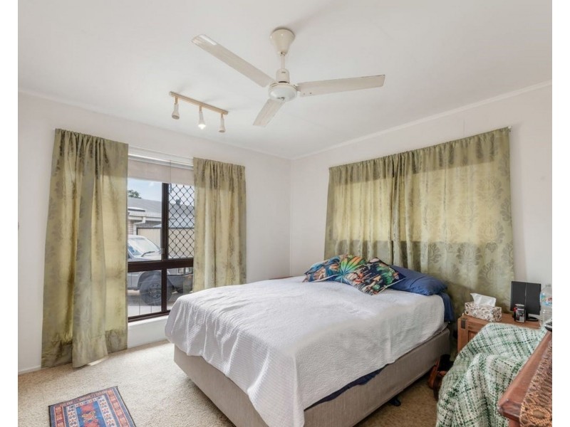 11 Phillips Street, Bundaberg North QLD 4670