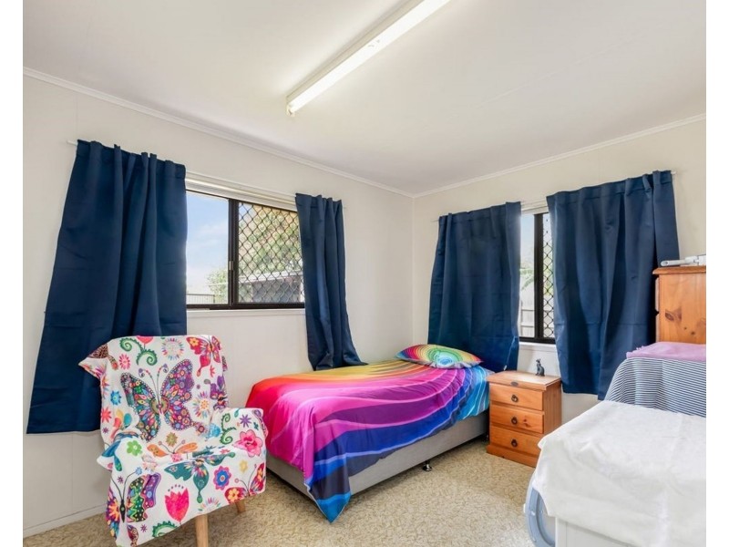 11 Phillips Street, Bundaberg North QLD 4670