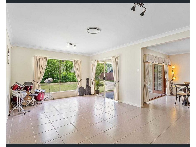 18 Lillydale Street, Carseldine QLD 4034