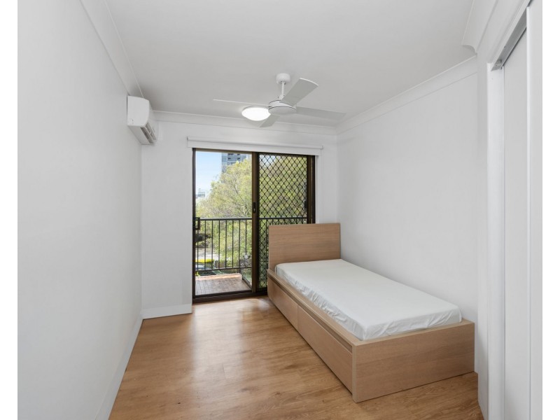 6/4 Sheehan Street, Milton QLD 4064