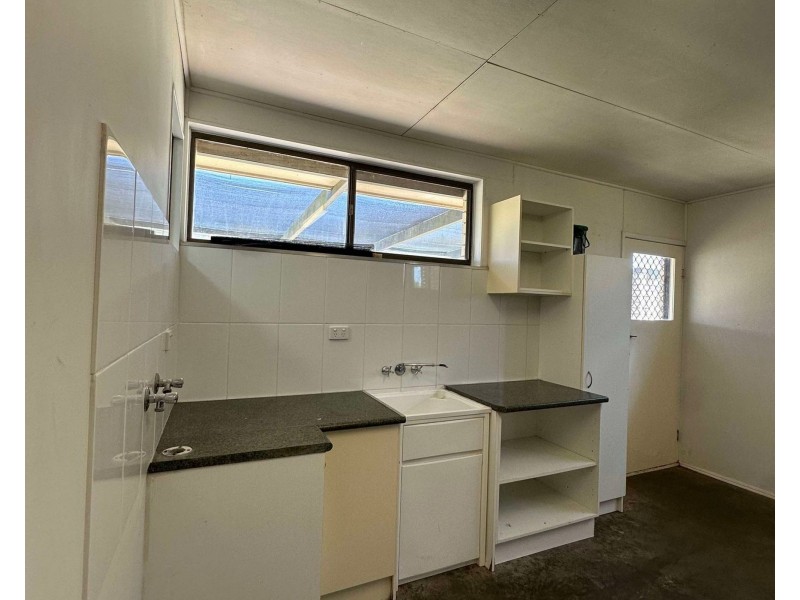 18 McLachlan Drive, Avenell Heights QLD 4670